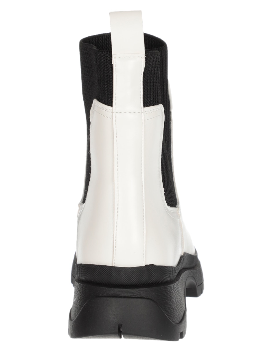 Bota arriba del tobillo para mujer