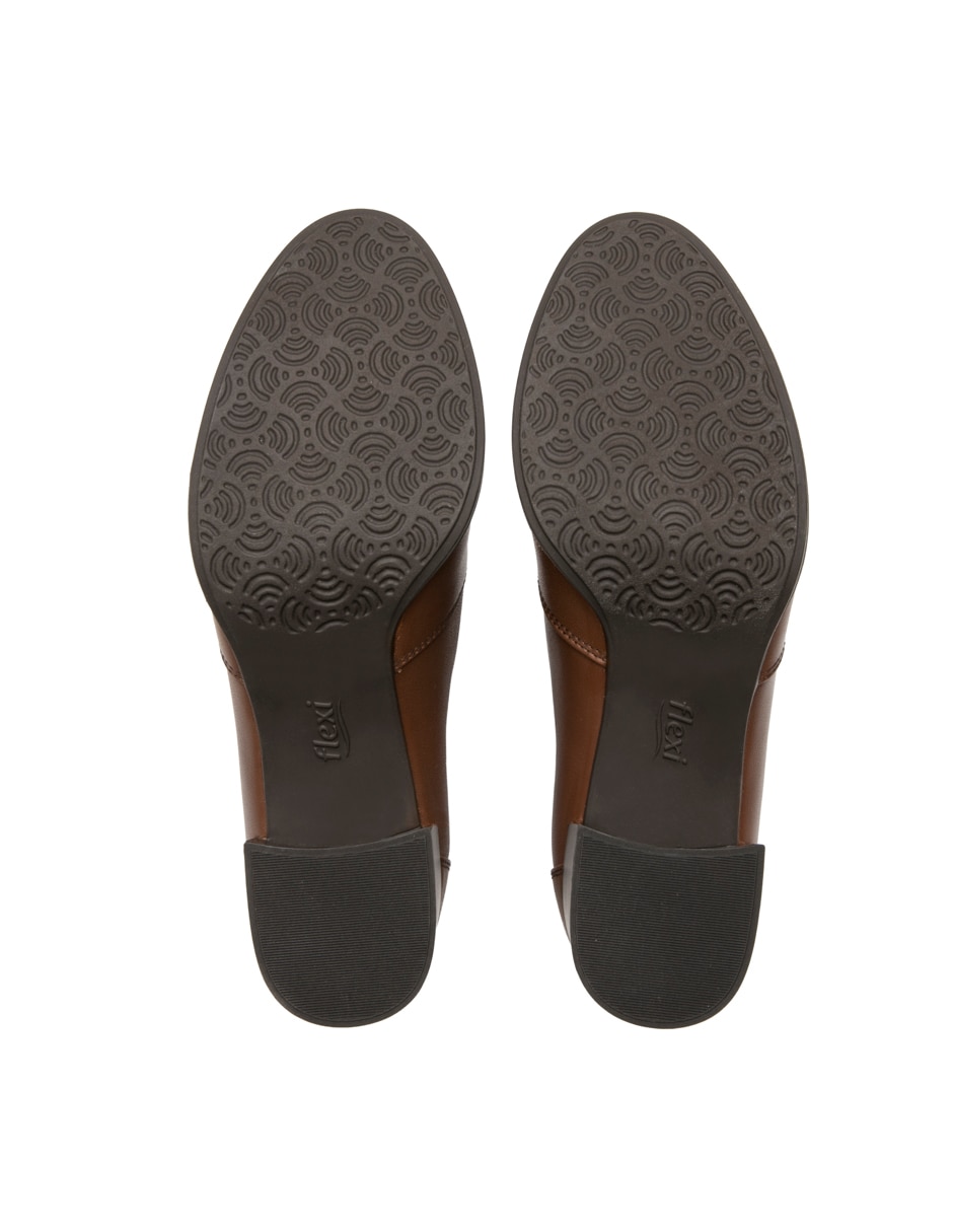 Zapatilla de piel 2